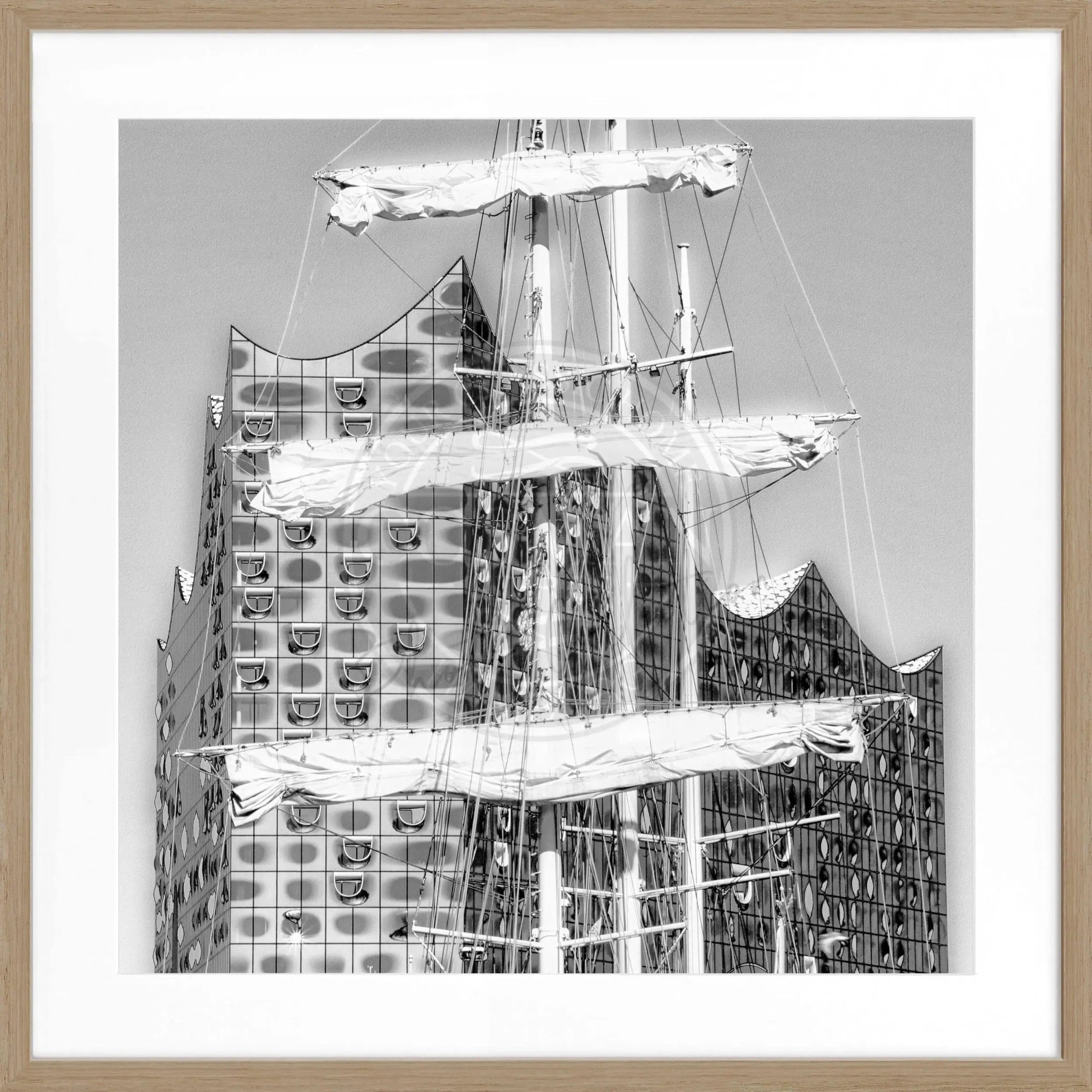 Schwarz-weiß Hamburg Hafen Poster mit Rahmen, quadratisch 55x55 cm, von Cosman-Photocollection, maritime Wanddekoration