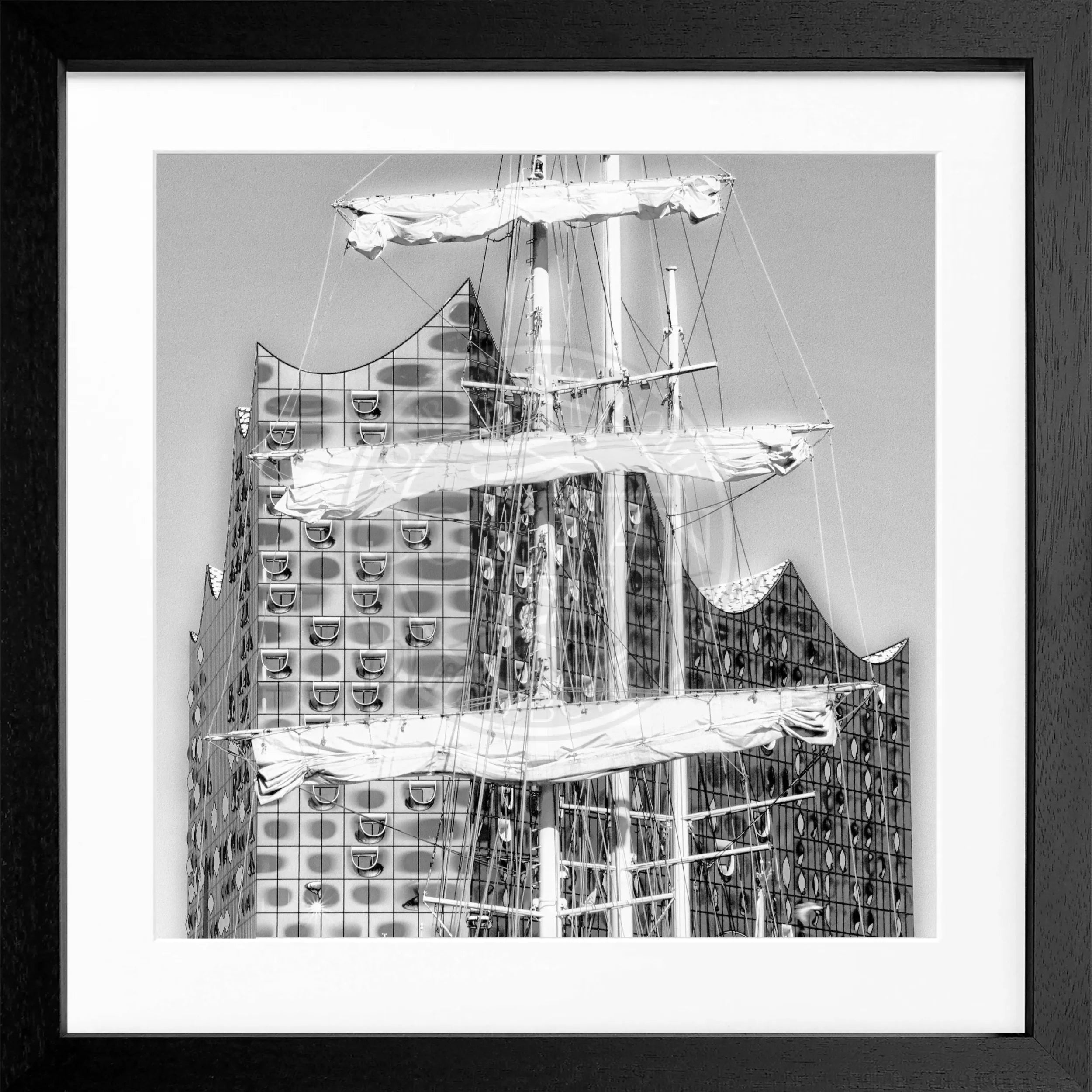 Schwarz-weiß Poster mit Rahmen, Hamburg Hafen, von Cosman-Photocollection, im quadratischen Format 55x55 cm, urbanes Hafenbild