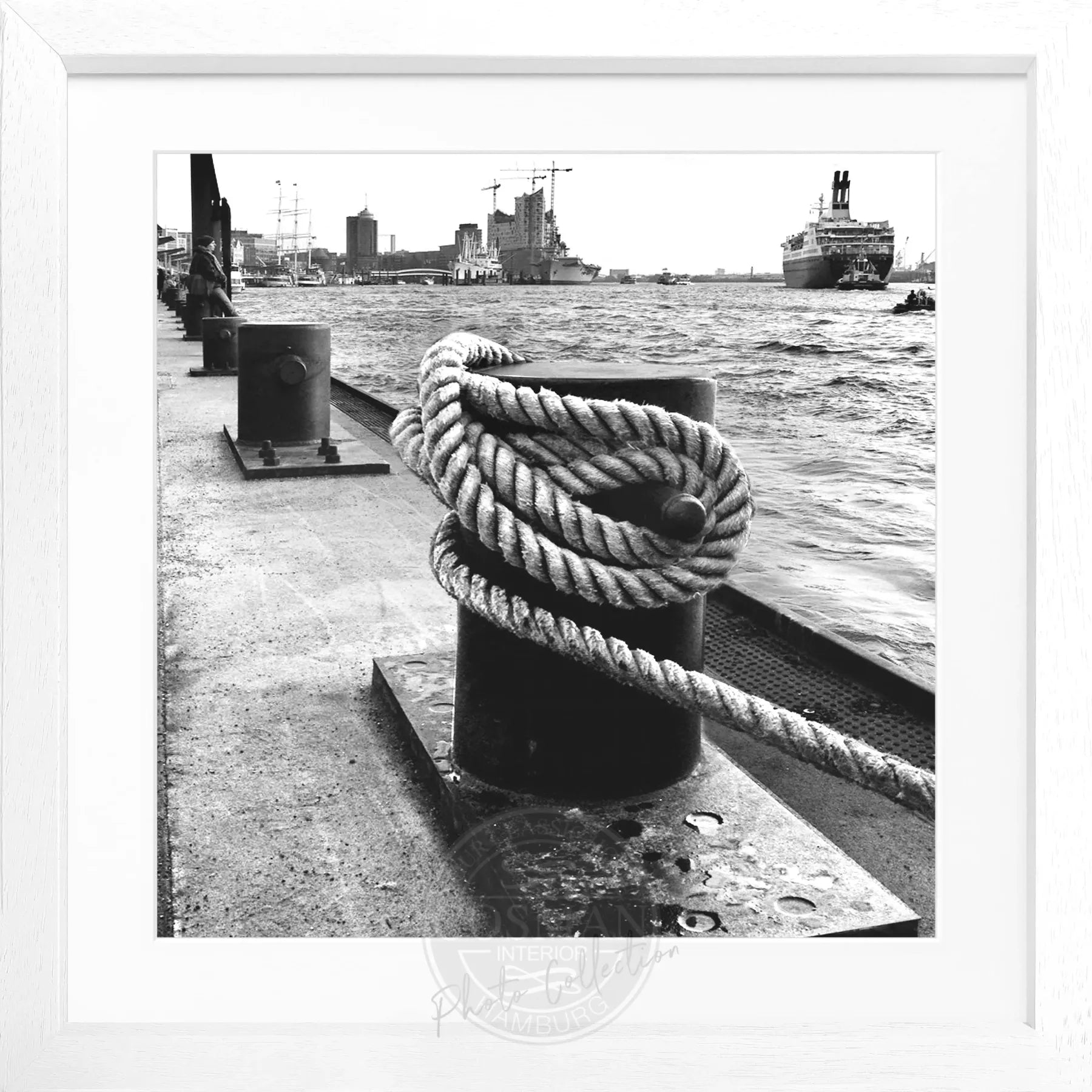 Schwarzweiß-Poster mit Rahmen, Hamburg Hafen Poller, Cosman-Photocollection, 55x55cm, maritime Stadtansicht