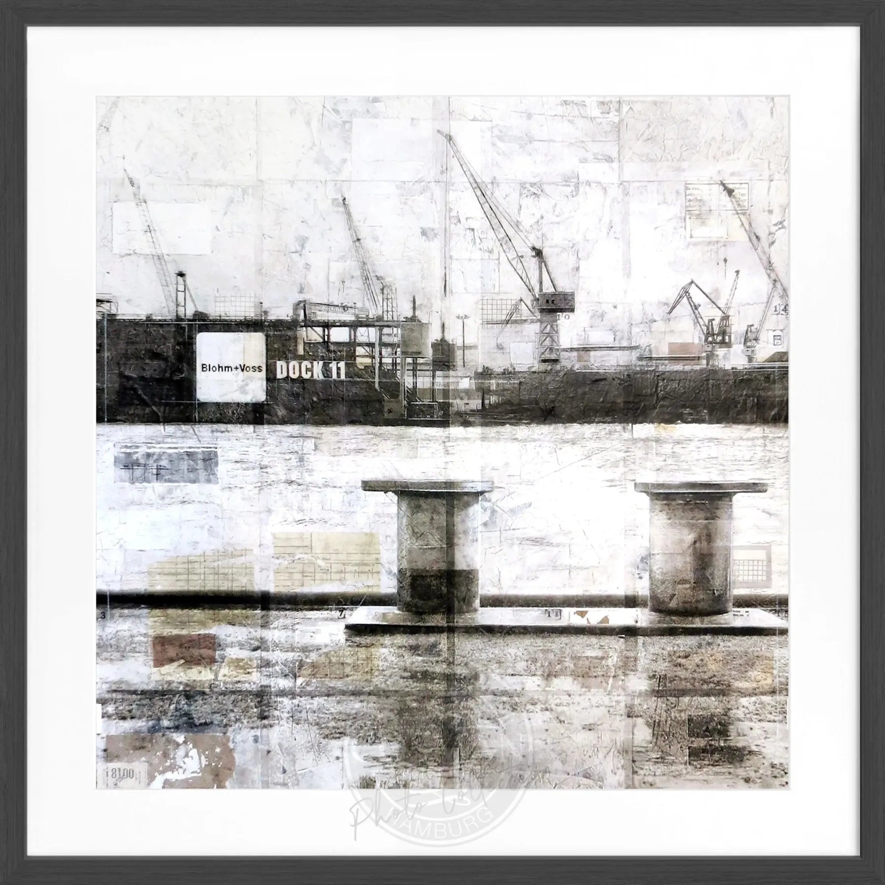 Schwarz-weißer Poster mit Rahmen, zeigt den Poller Hafen in Hamburg, von Cosman-Photocollection, 55x55 cm.