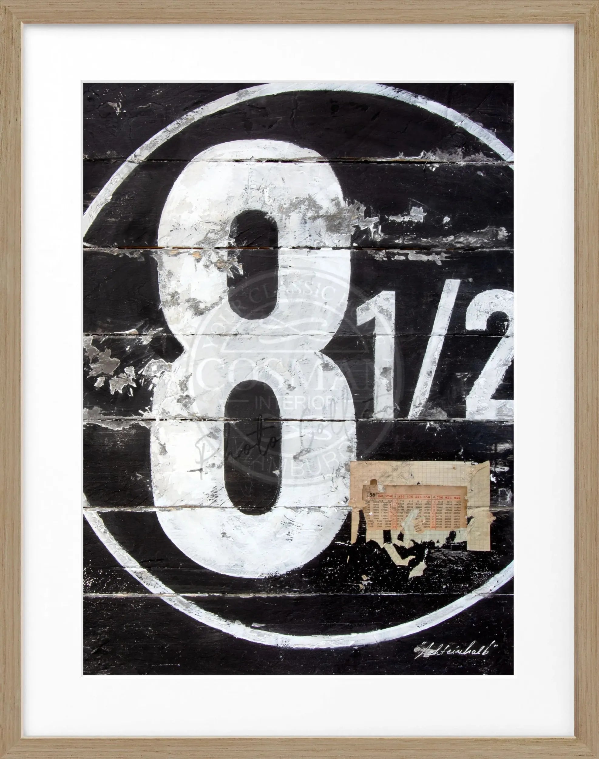 Schwarz-weiß Poster mit Rahmen ’achteinhalb’ GM15 von Cosman-Photocollection, 25x31cm, dekoratives Wandbild