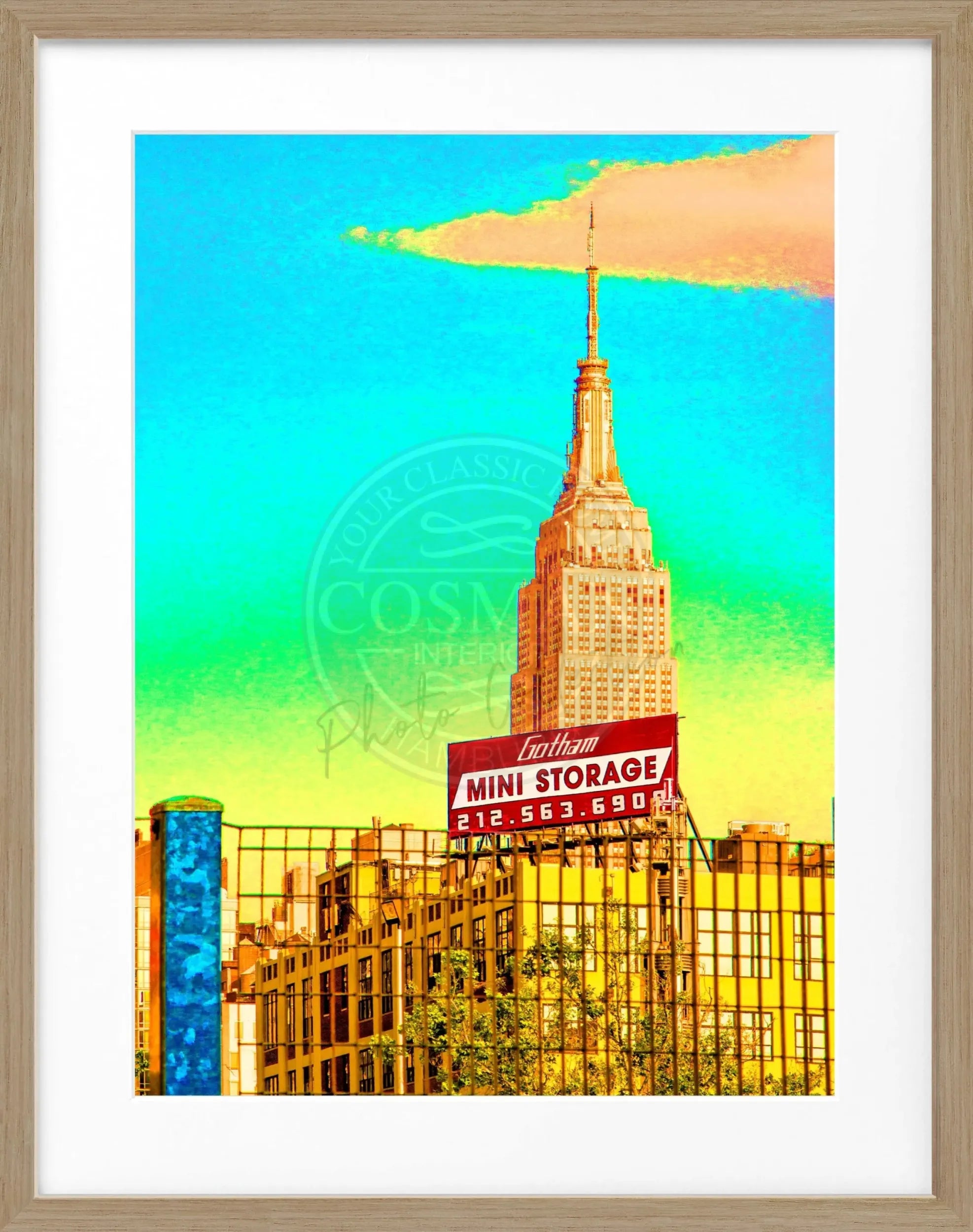 Hochwertiger Poster mit schwarzem Rahmen, Empire State Building in New York, farbige Edition von Cosman-Photocollection.