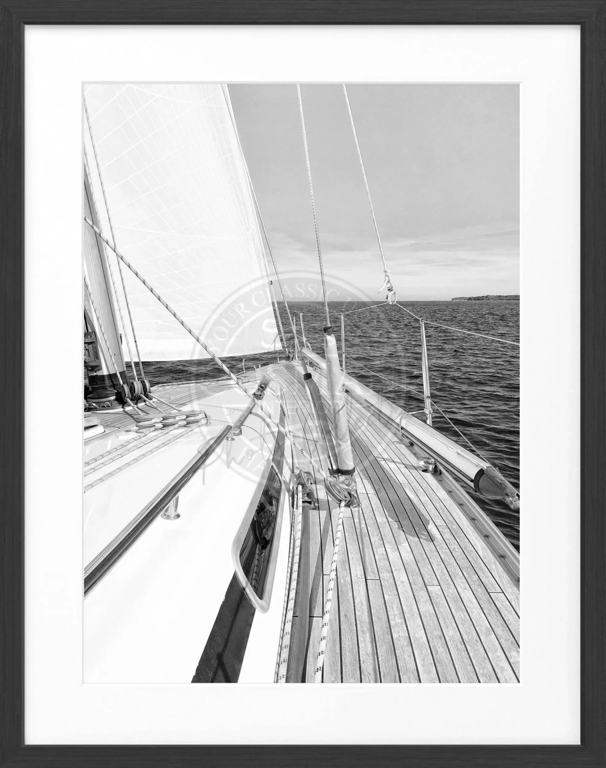 Schwarz-Weiß Segelboot Poster mit Rahmen, stilvolle Wanddekoration für Segel-Fans, von Cosman-Photocollection, 25x31 cm
