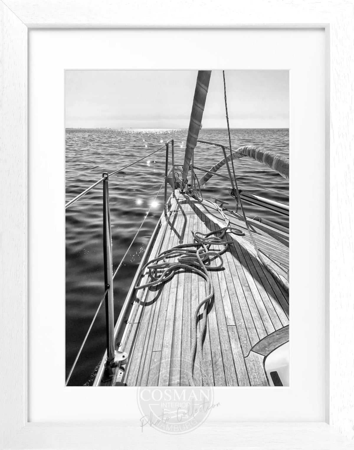 Schwarz-Weiß Segelboot Poster mit Rahmen, maritime Wanddekoration, Cosman-Photocollection, stilvoll und maritime Atmosphäre