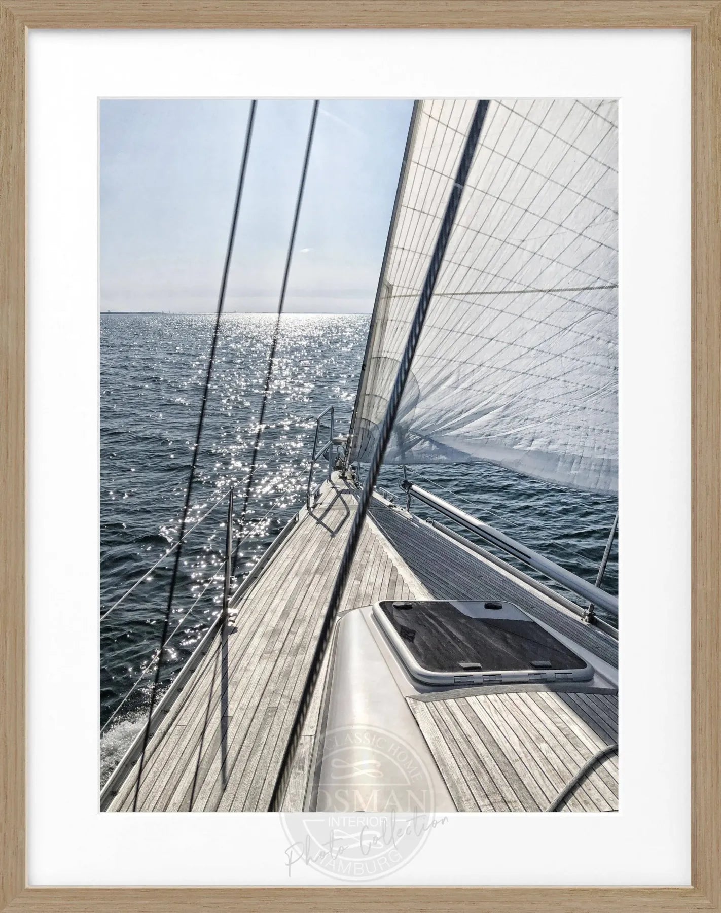 Schwarz-weiß Segelboot Poster mit Rahmen, elegante Wanddekoration, von Cosman-Photocollection, Maße 25x31 cm