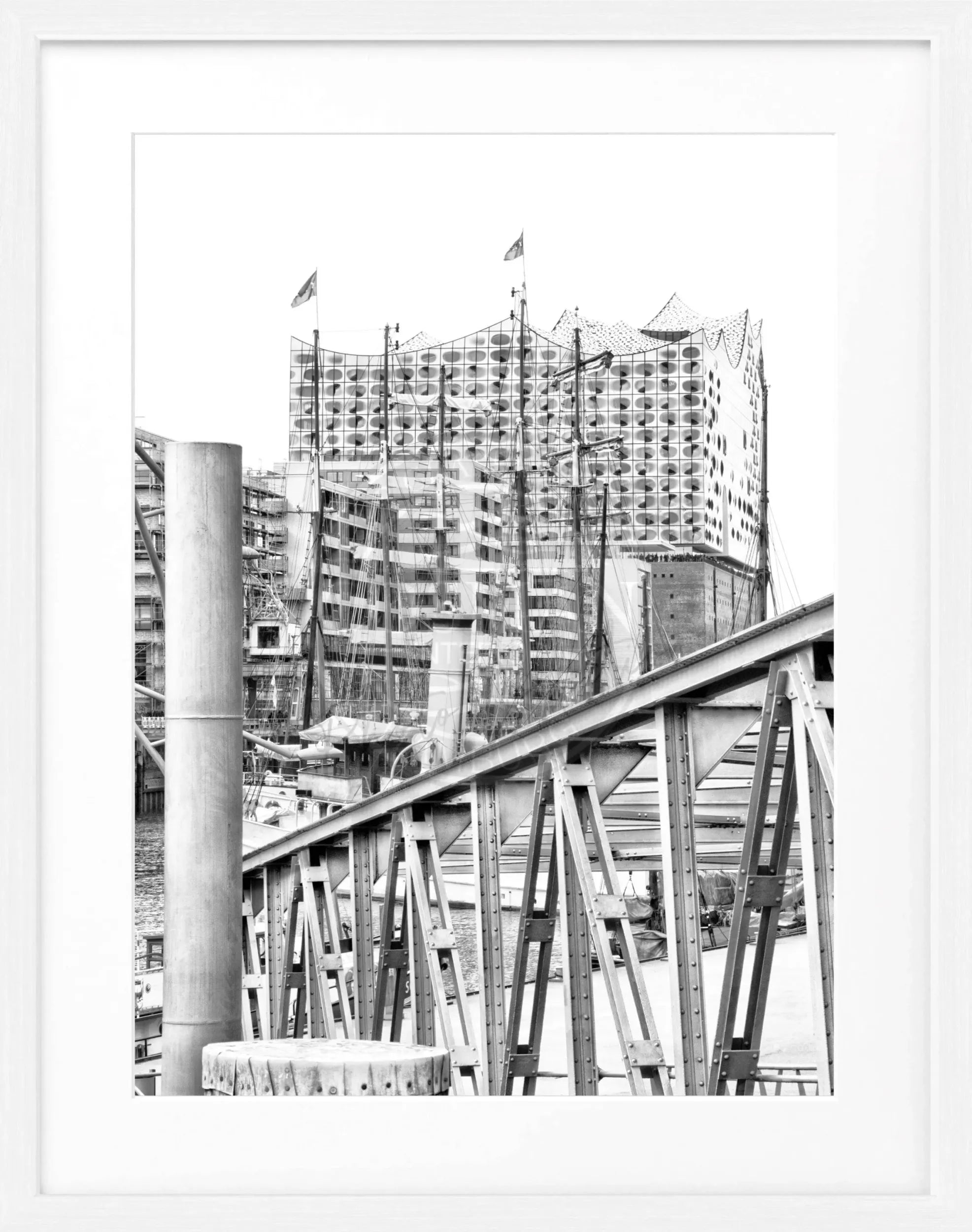 Schwarzweiß-Poster Hamburg Elphi 2 mit Rahmen, stilvolle Wanddekoration von Cosman-Photocollection, 25x31 cm.