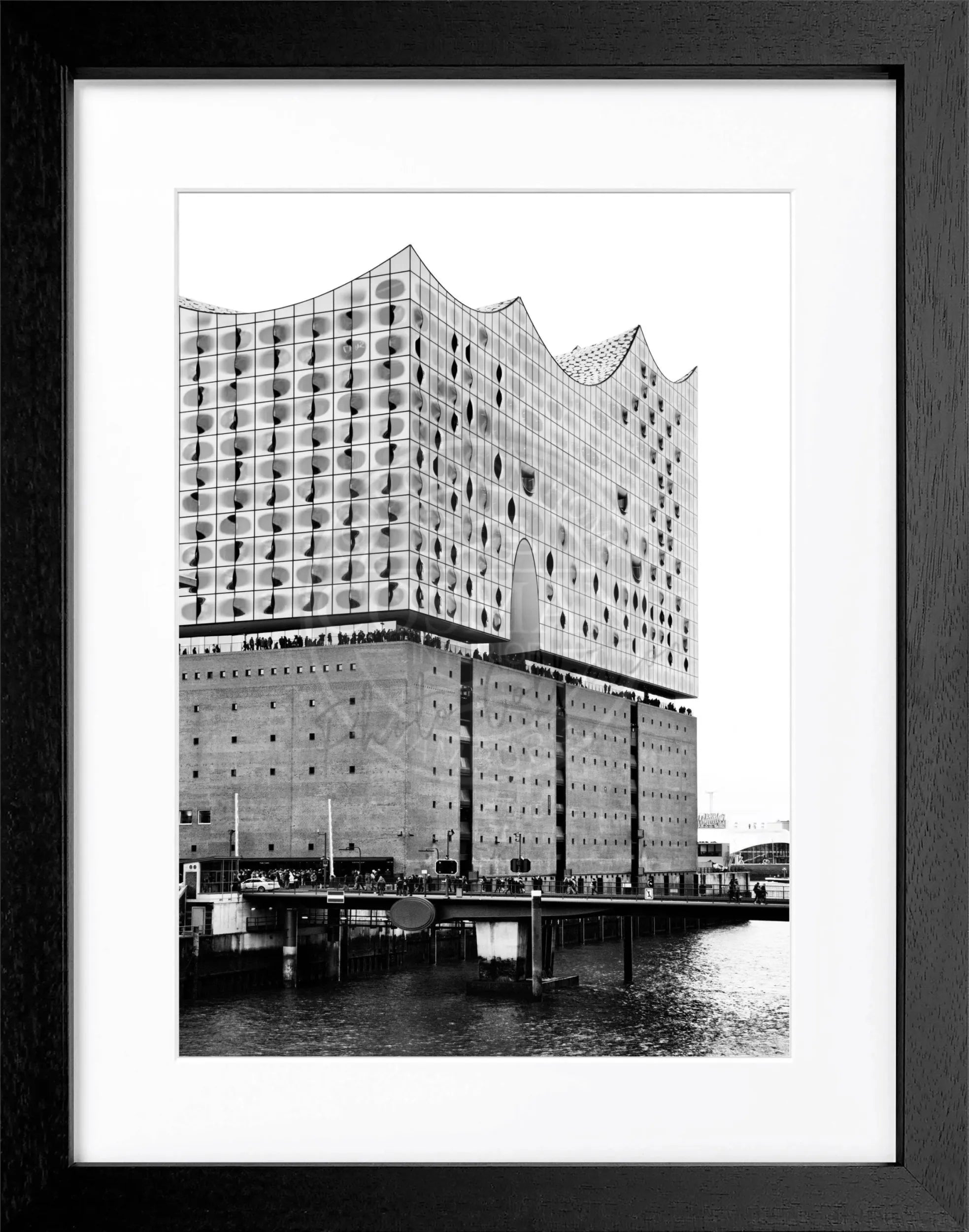 Schwarzweiß-Poster Hamburg Elphi mit Rahmen, stilvolle Wanddekoration von Cosman-Photocollection, 25x31 cm
