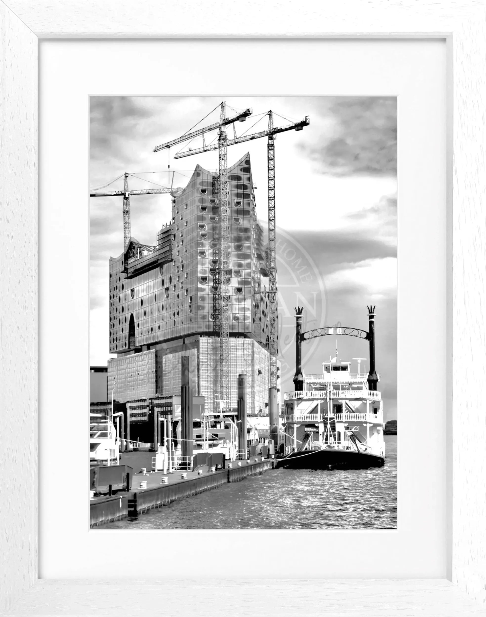 Hafen Hamburg Elphi Poster von Cosman-Photocollection, schwarz gerahmt, 25x31cm, maritime Stadtansicht
