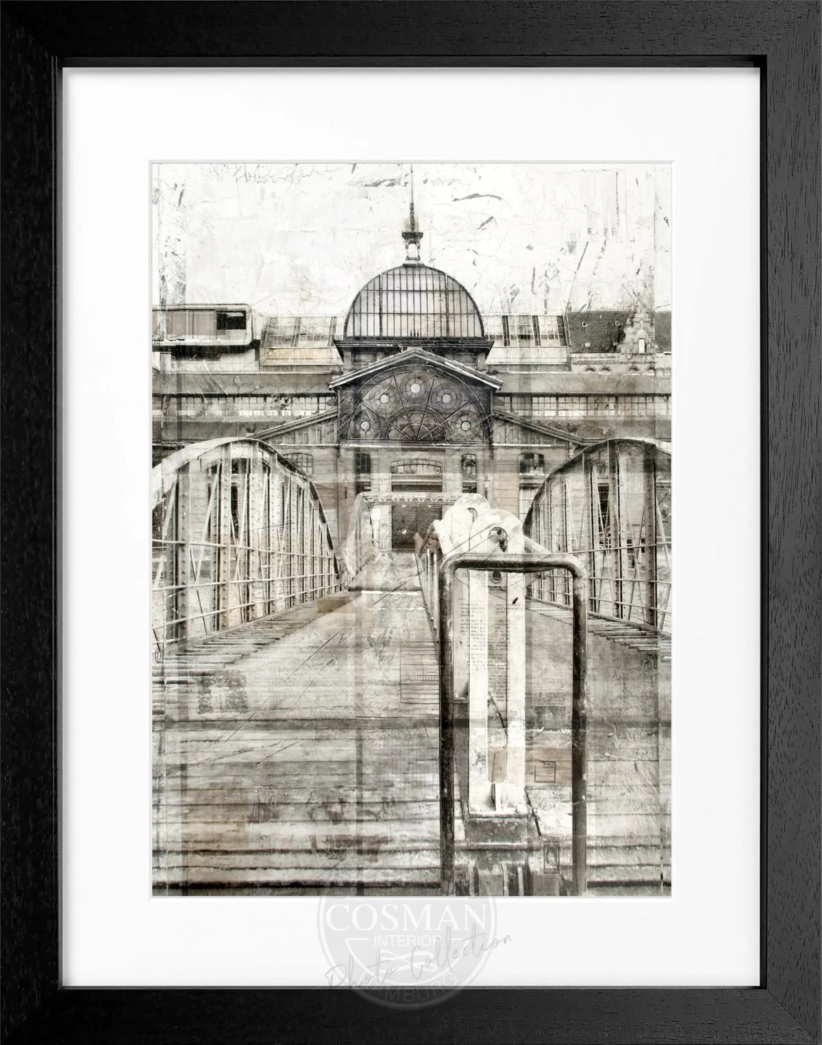 Schwarzer gerahmter Poster mit Hamburg Fischmarkt Motiv von Cosman-Photocollection, 25x31 cm, an Wand hängend