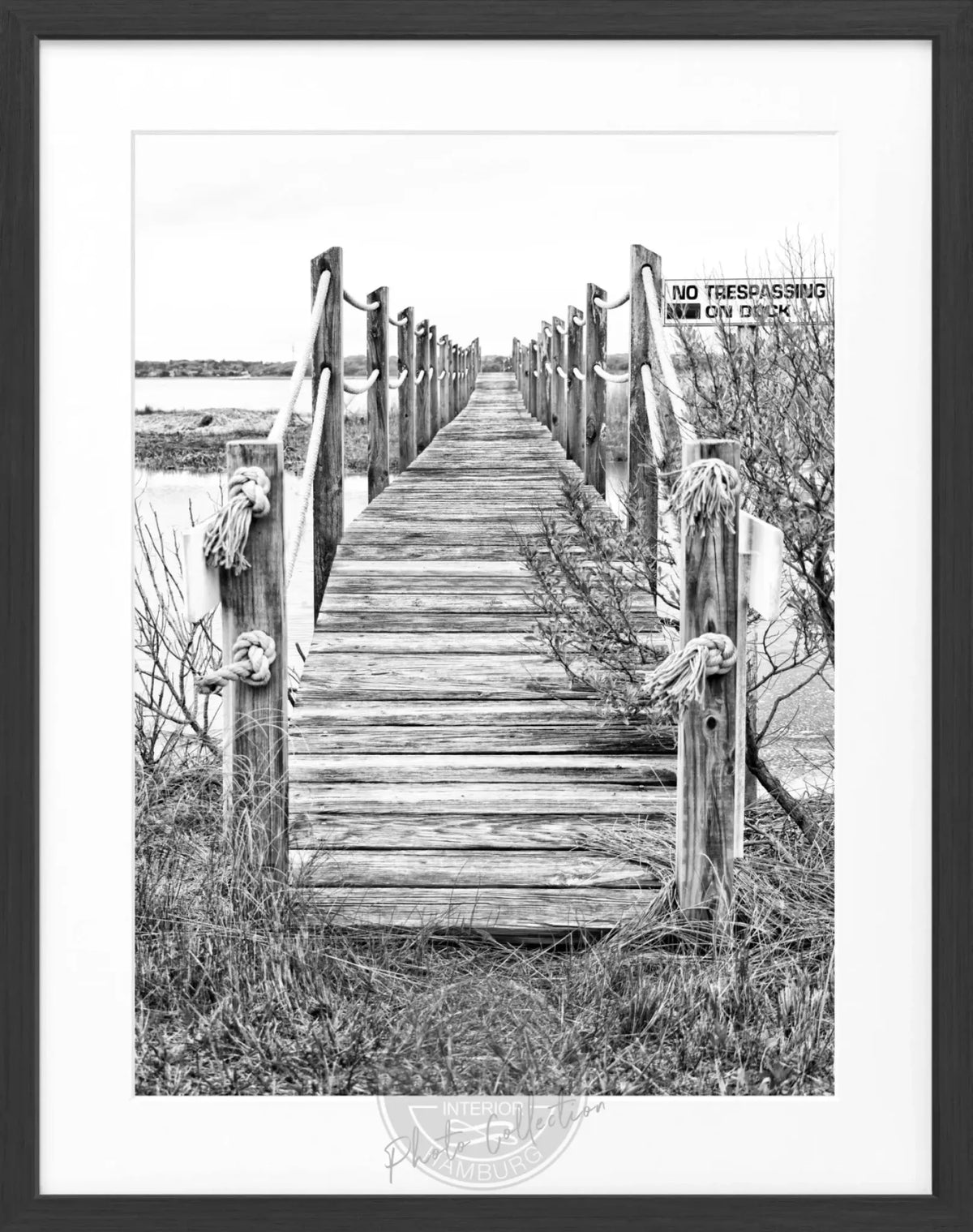 Hampton Long Island Poster mit schwarzem Rahmen, 25x31 cm, von Cosman-Photocollection, mit Steg-Motiv, Wanddekoration