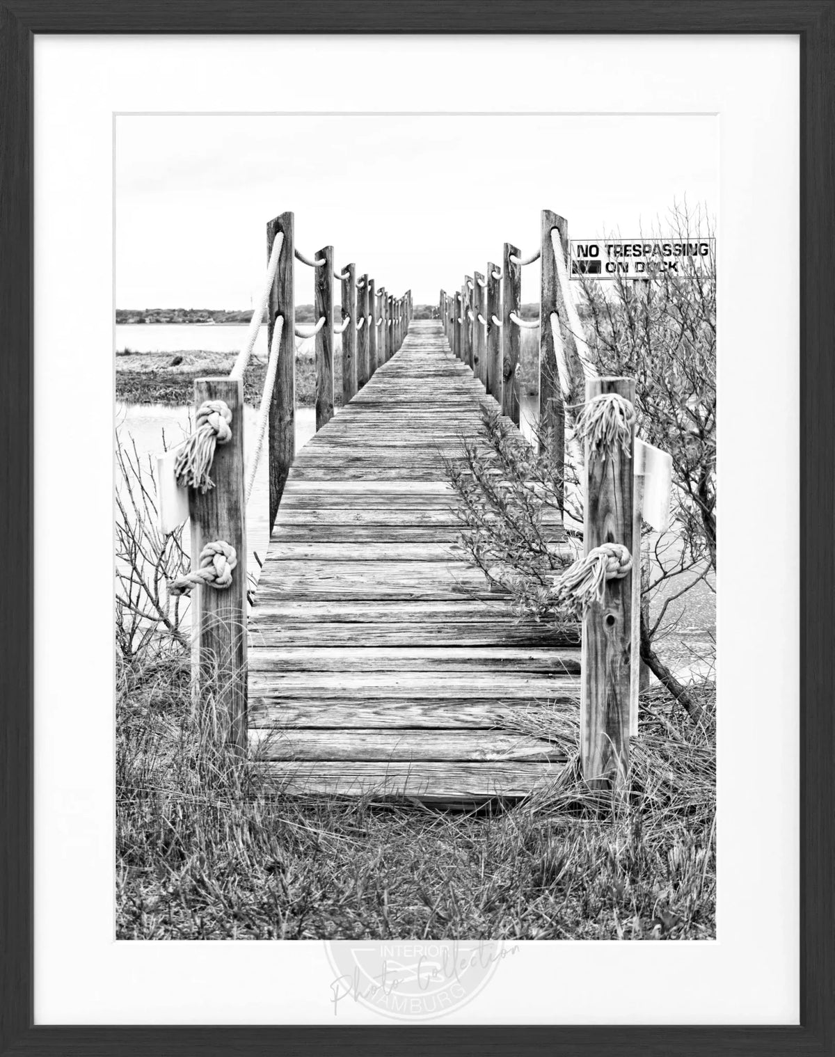 Hampton Long Island Poster mit schwarzem Rahmen, 25x31 cm, von Cosman-Photocollection, mit Steg-Motiv, Wanddekoration