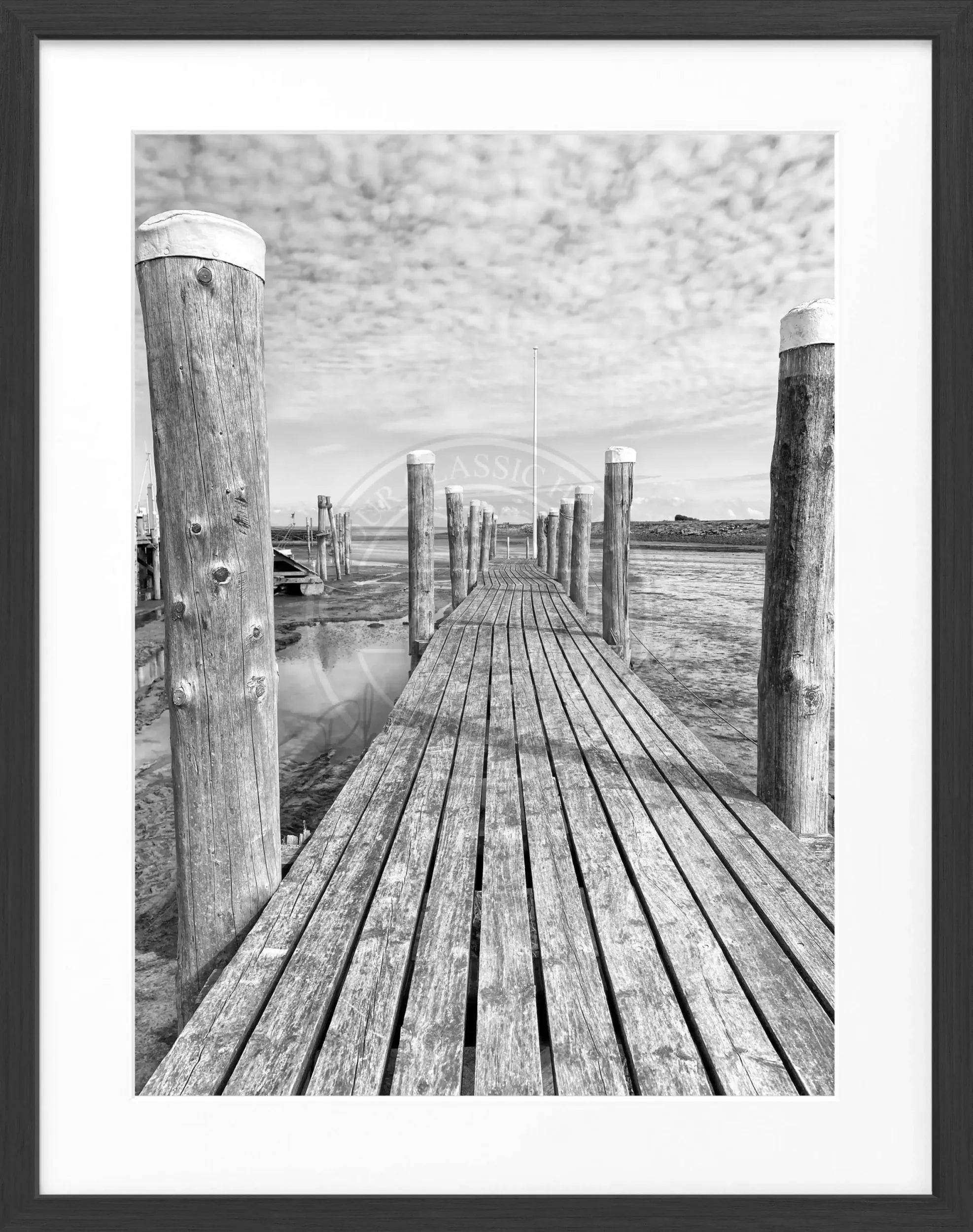 Schwarzweiß-Poster mit Rahmen von Rantum Hafen auf Sylt, von Cosman-Photocollection, 25x31 cm, maritime Küstenlandschaft