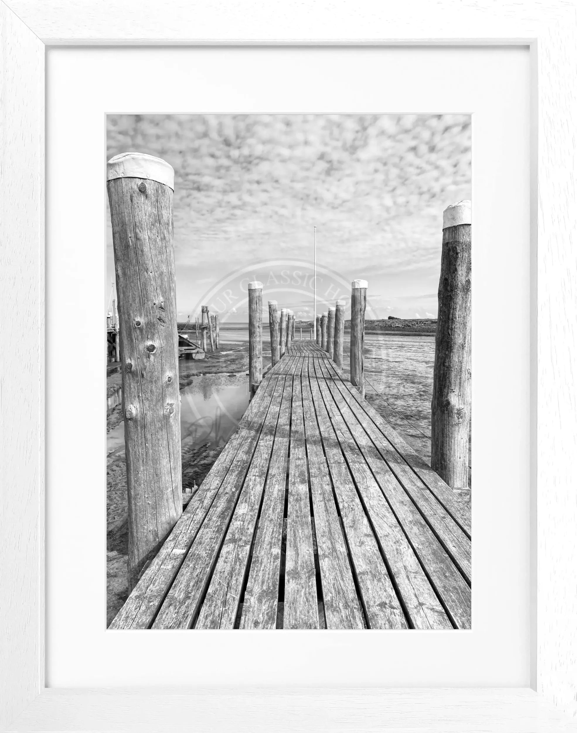 Schwarz-weißer Poster mit Rahmen von Cosman-Photocollection, Rantum Hafen auf Sylt, Maße 25x31 cm, maritime Küstenansicht