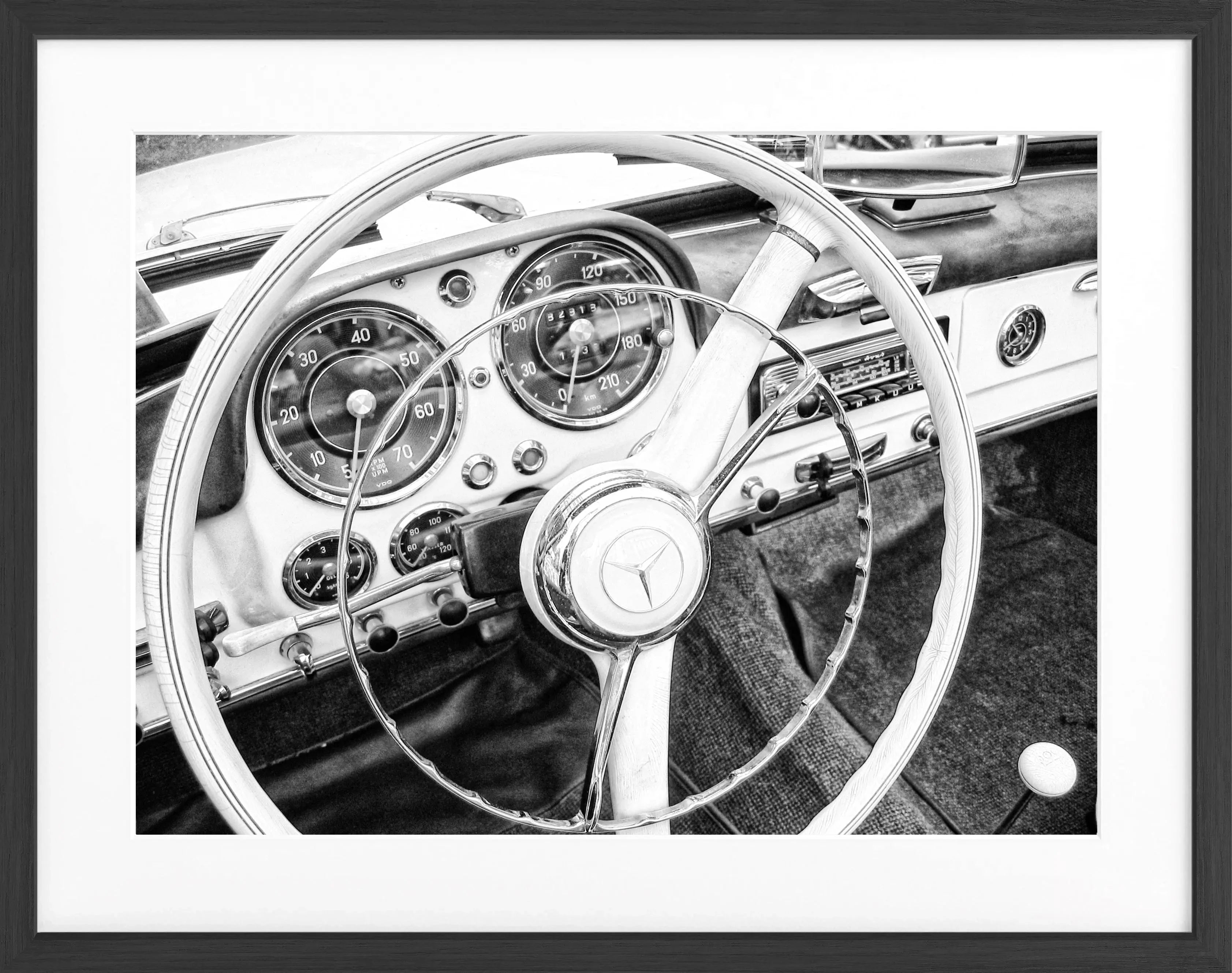 Schwarz-weißes Mercedes Poster mit Rahmen von Cosman-Photocollection, 31x25 cm, elegantes Automobil-Wandbild
