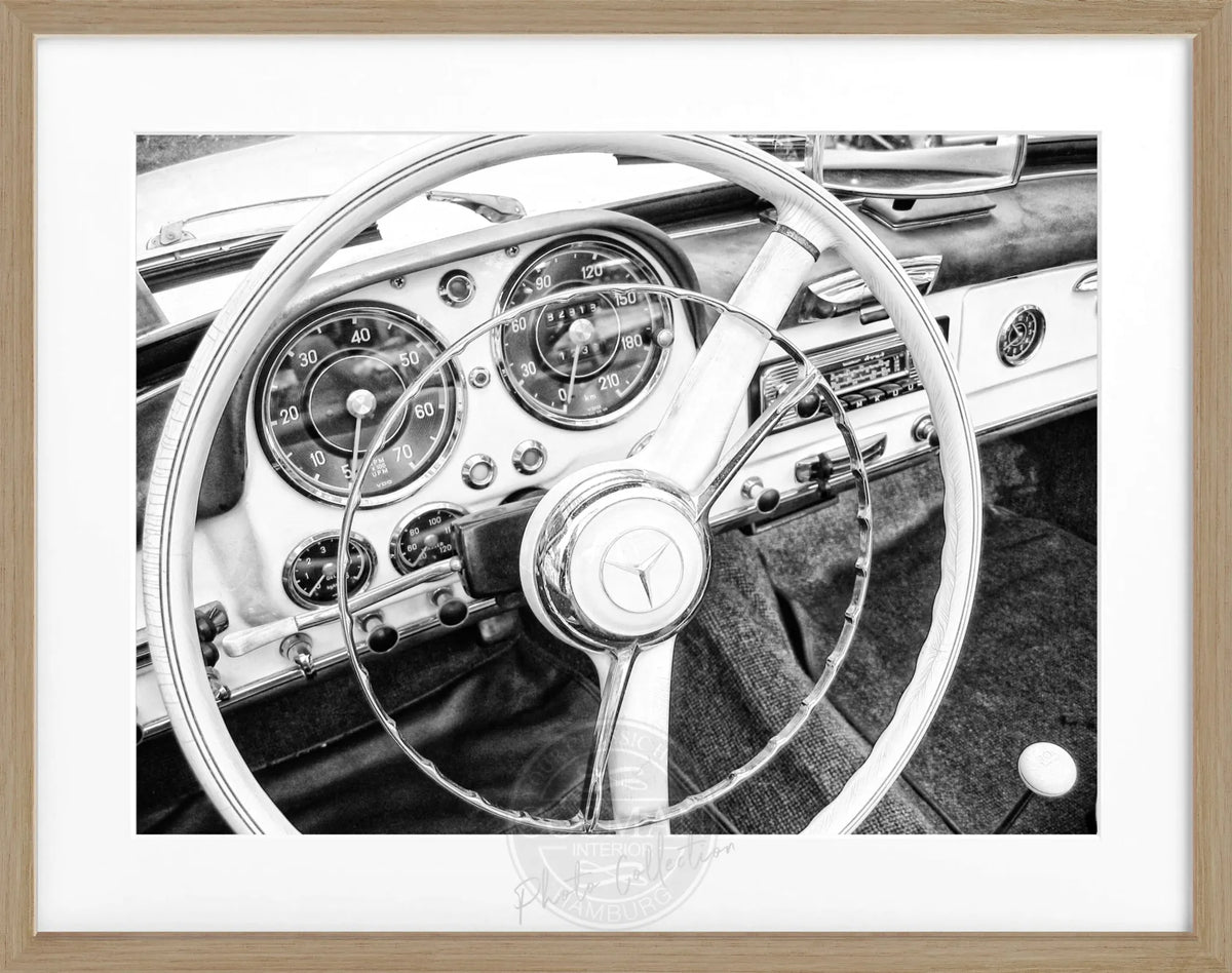 Schwarz-weißes Mercedes Poster mit Rahmen, 31x25cm, von Cosman-Photocollection, detailreiche Autokunst für Mercedes Fans