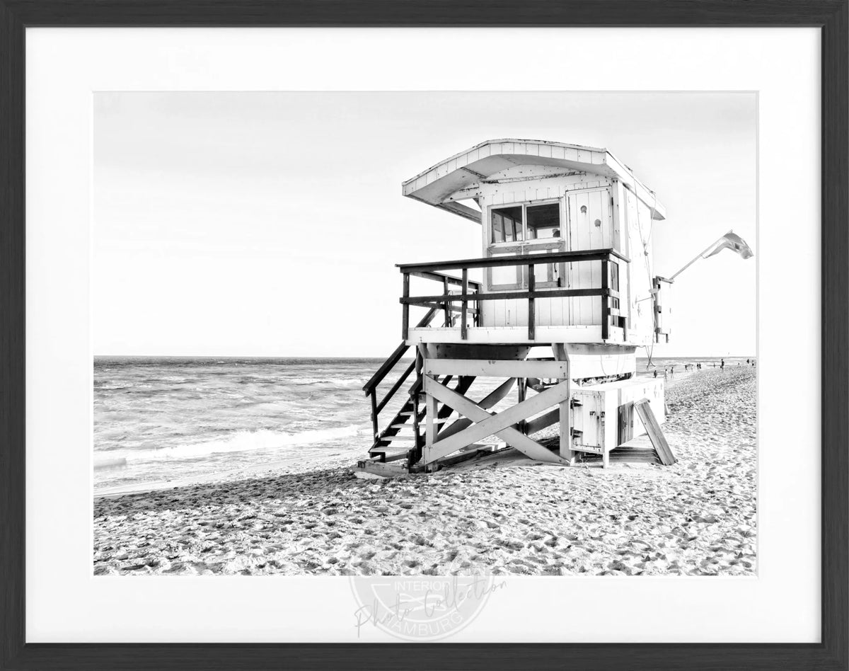 Schwarzweiß-Poster mit Rahmen von Miami Beach Florida, 31x25 cm, von Cosman-Photocollection, zeigt eine Strandlandschaft
