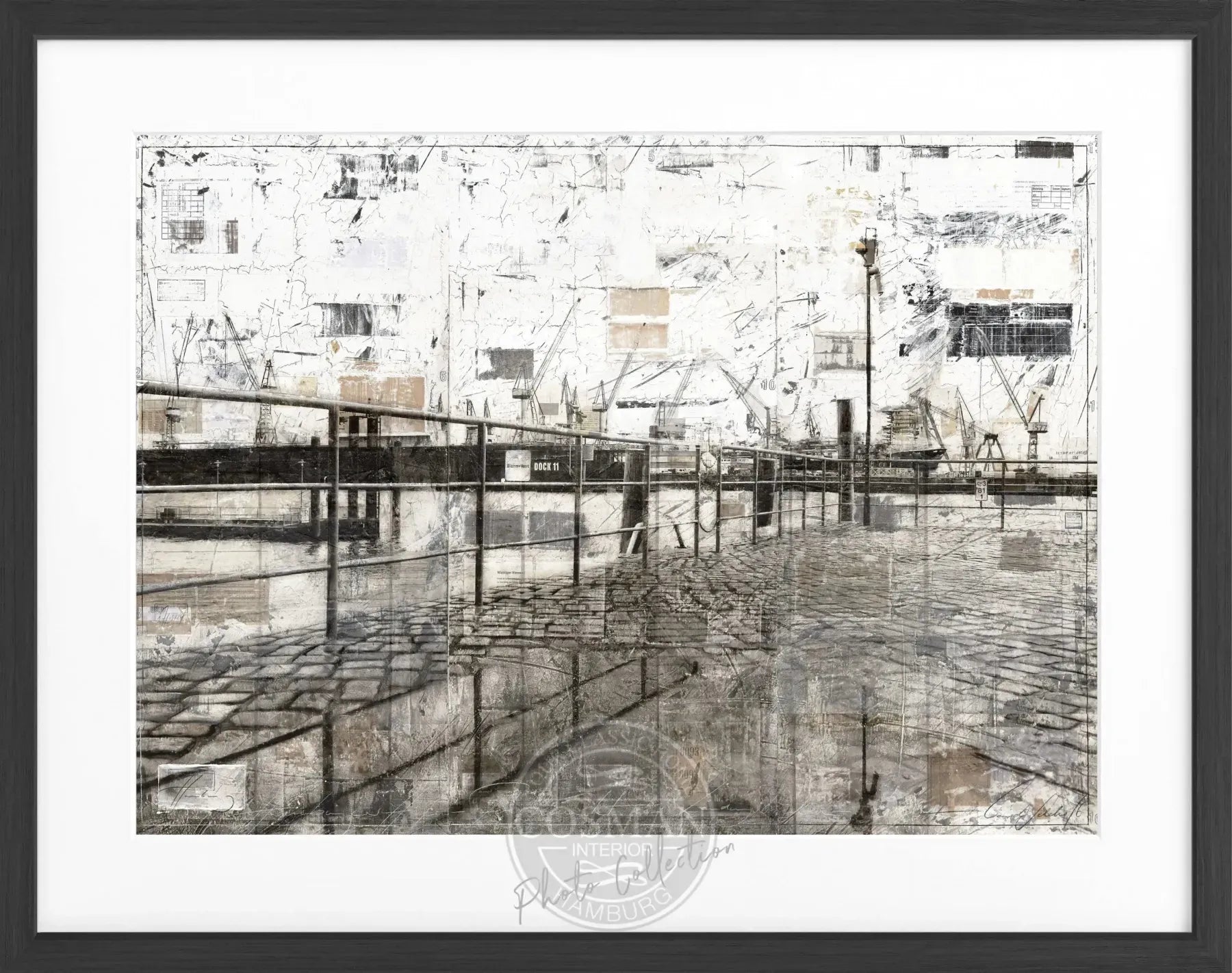 Schwarz-weiß Poster mit Rahmen von Hafen Hamburg, von Cosman-Photocollection, 31x25cm, maritime Stadtansicht.