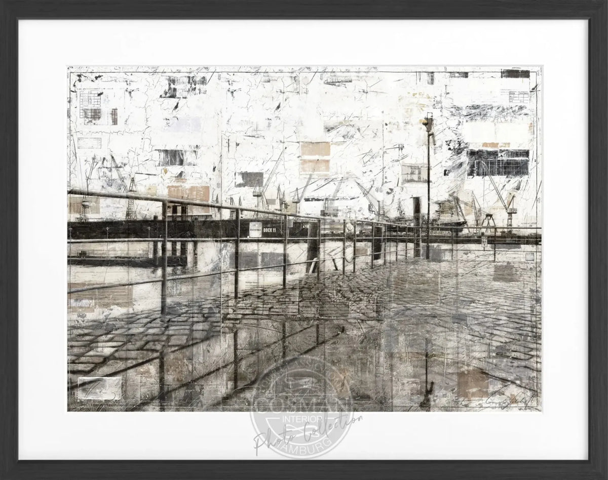 Schwarz-weiß Poster mit Rahmen von Hafen Hamburg, von Cosman-Photocollection, 31x25cm, maritime Stadtansicht.