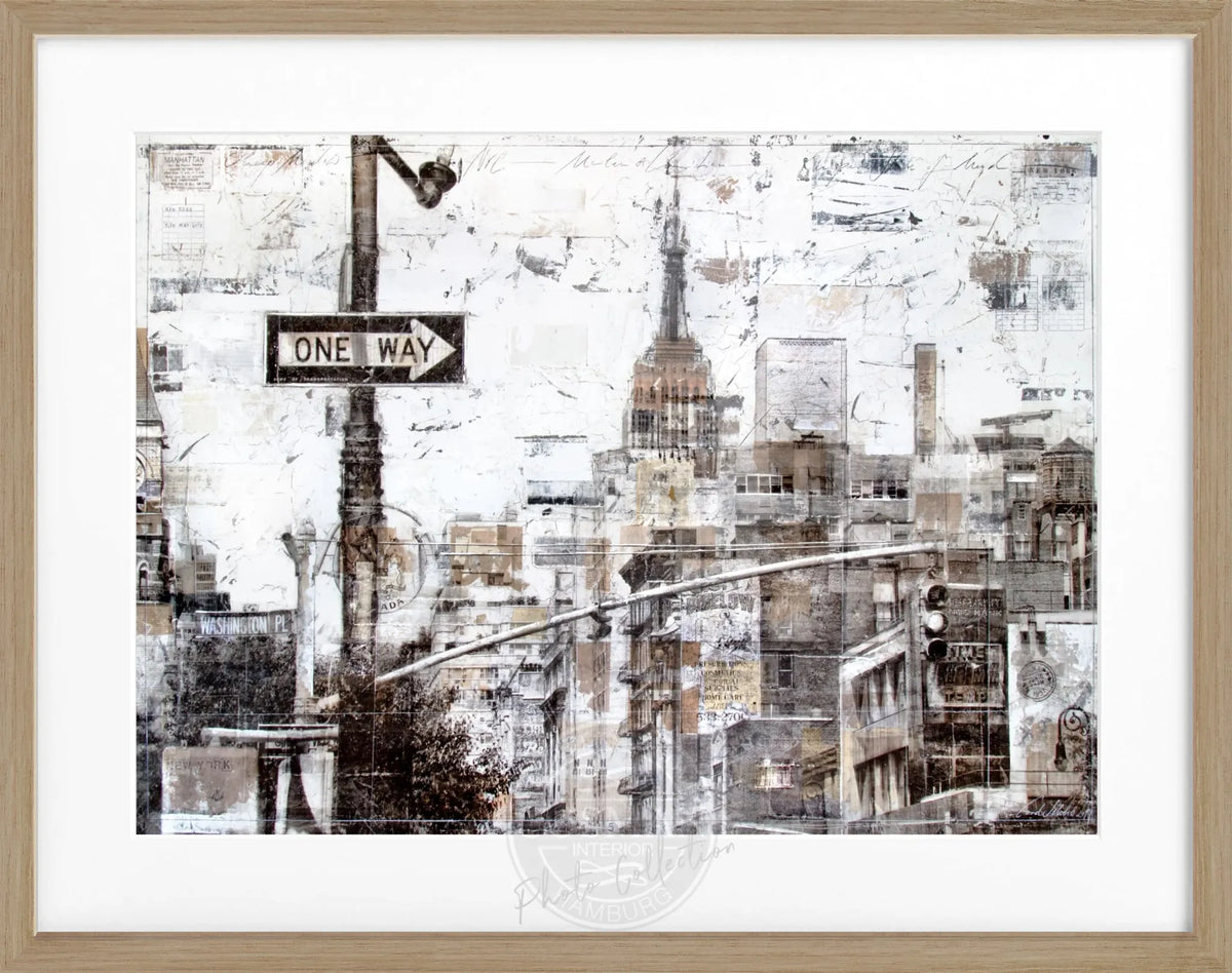 Schwarz-weißes Poster mit Rahmen von New York City, „ONE WAY“ Design, von Cosman-Photocollection, 31x25 cm