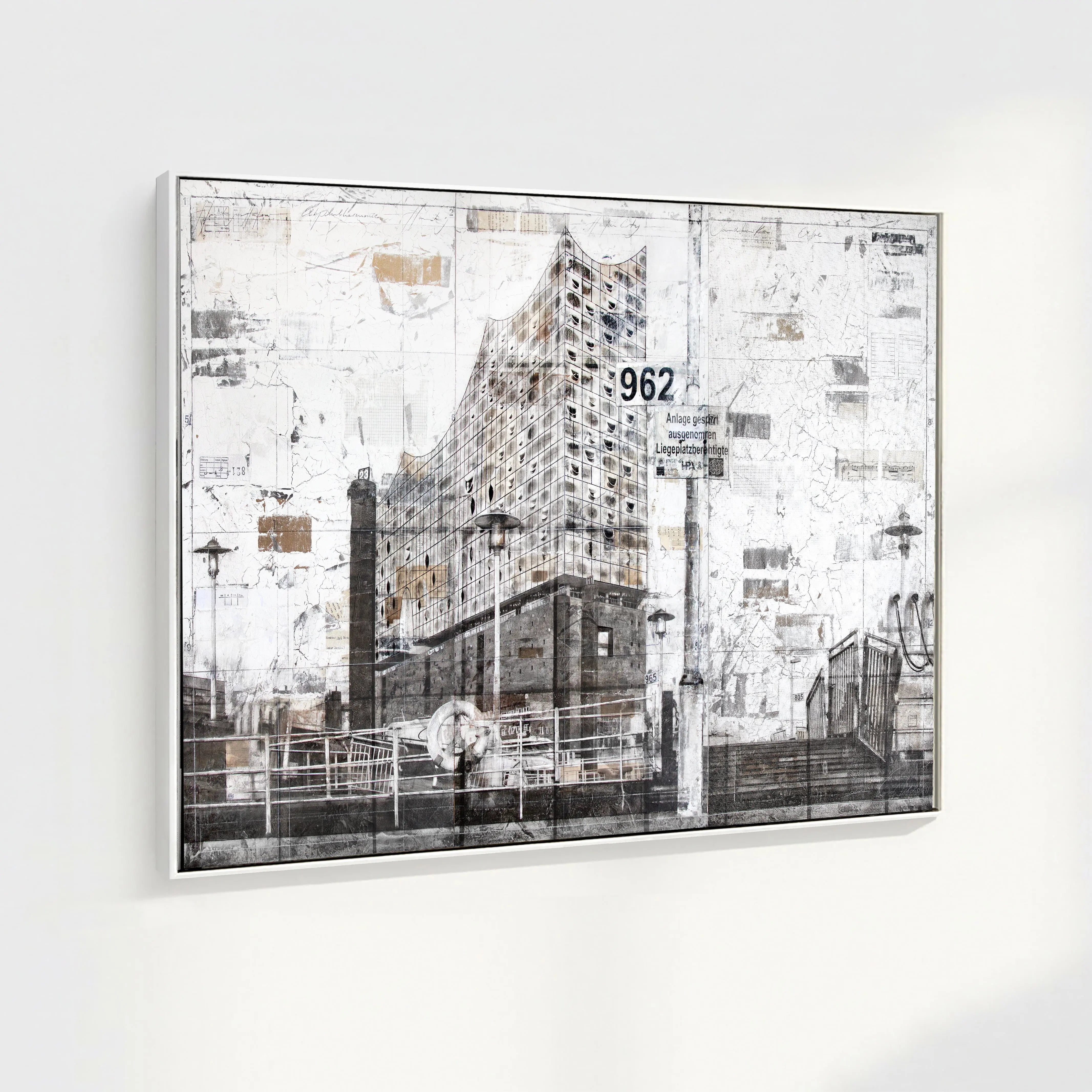 Wandbild Motiv GM03 Hamburg Elbphilharmonie auf Leinwand mit Schattenfuge, großformatiges Fotokunstwerk in dunklen Tönen