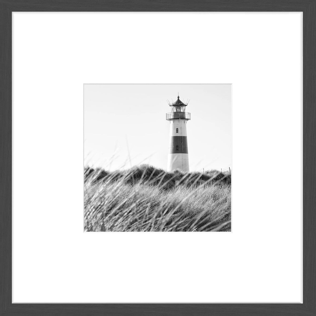 Schwarz-weißer Poster mit Rahmen von Cosman-Photocollection, Leuchtturm auf Sylt, 43x43cm, modern Objektrahmen, Motiv in Schwarz und Weiß