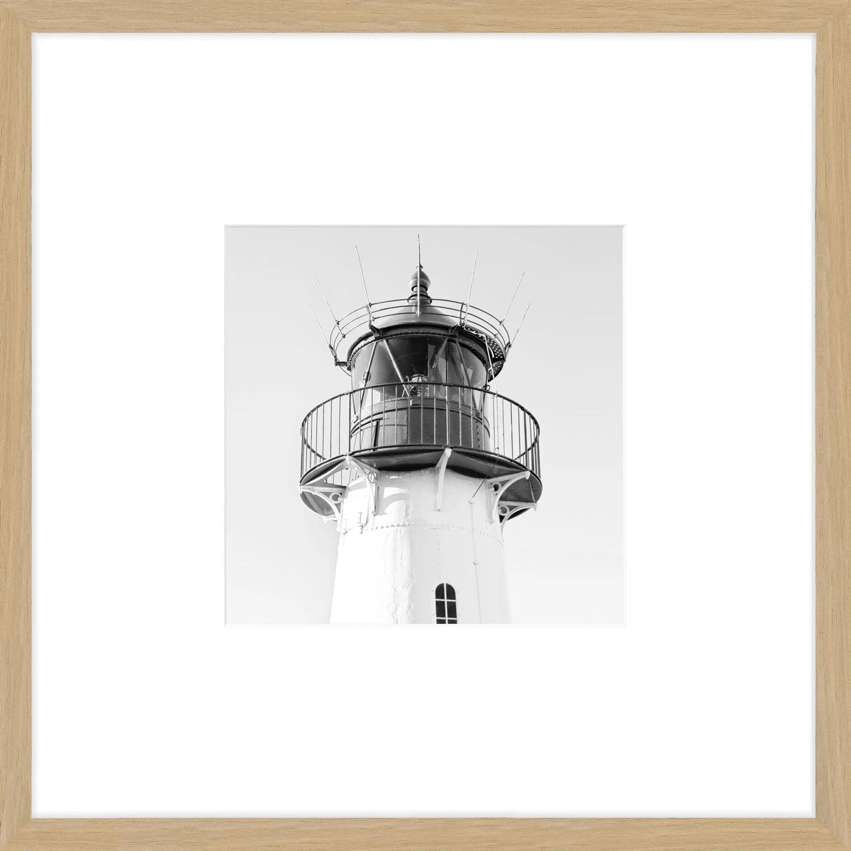 Schwarz-weiß Poster mit Rahmen von Cosman-Photocollection, Lister Leuchtturm auf Sylt, 43x43cm, stilvoller Objektrahmen