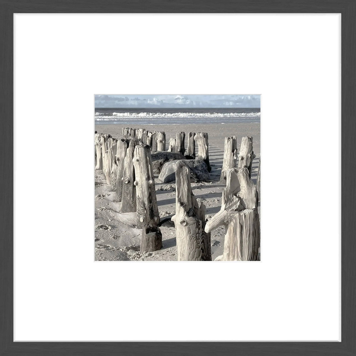 Schwarz-weiß Poster mit Rahmen von Sylt Strand, 43x43cm, von Cosman-Photocollection, dekoratives Wandbild