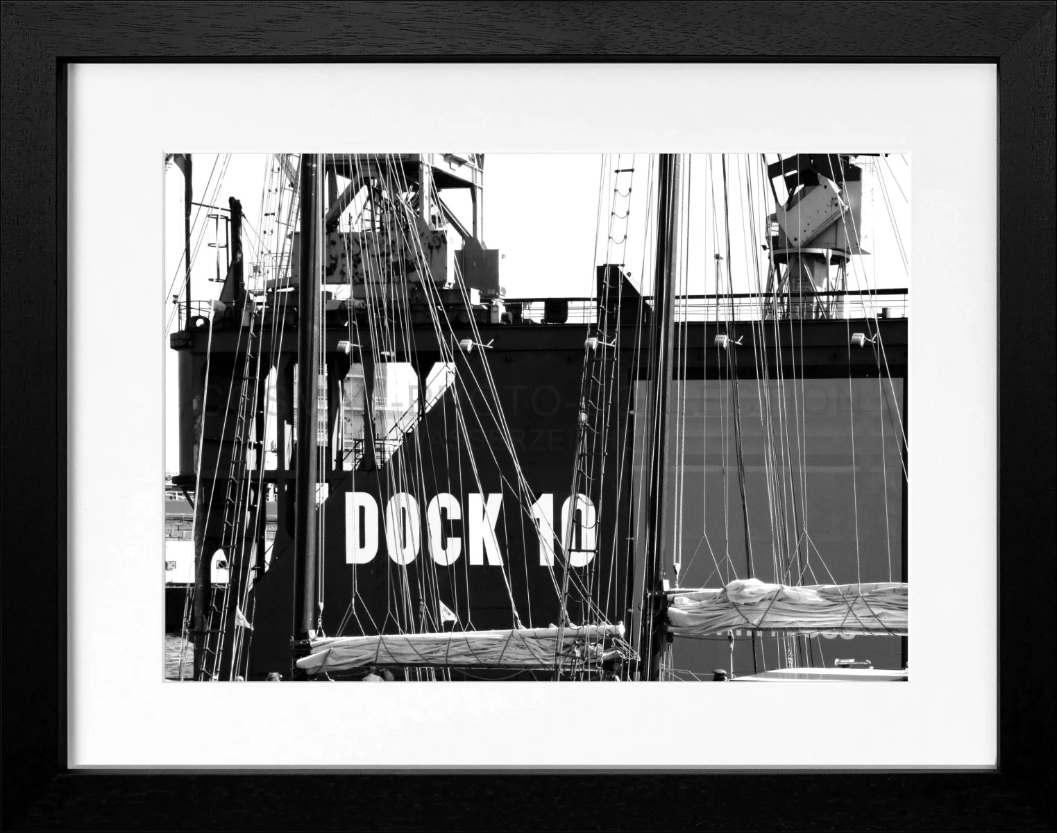 Poster mit Rahmen Hamburg Hafen ’Dock 10’ HH05E - Wandbilder