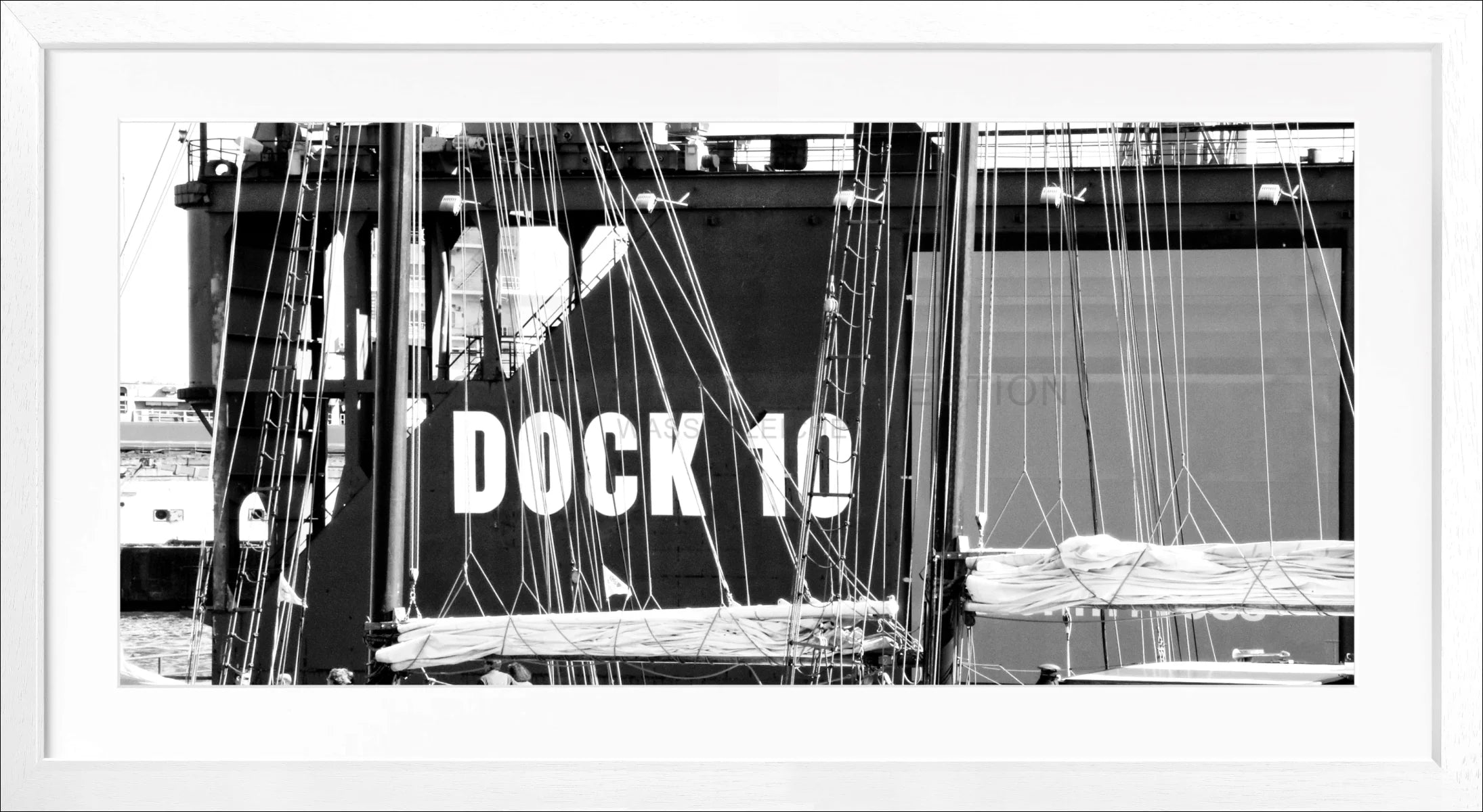 Poster mit Rahmen Hamburg Hafen ’Dock 10’ HH41 - Wandbilder