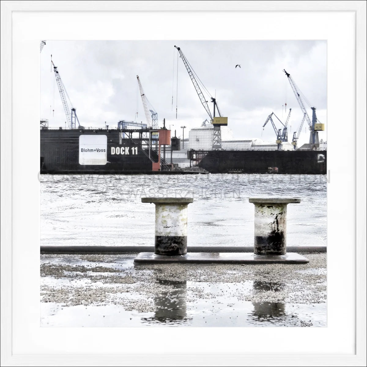 Poster mit Rahmen Hamburg Hafen ’DOCK 11’ HH05KQ