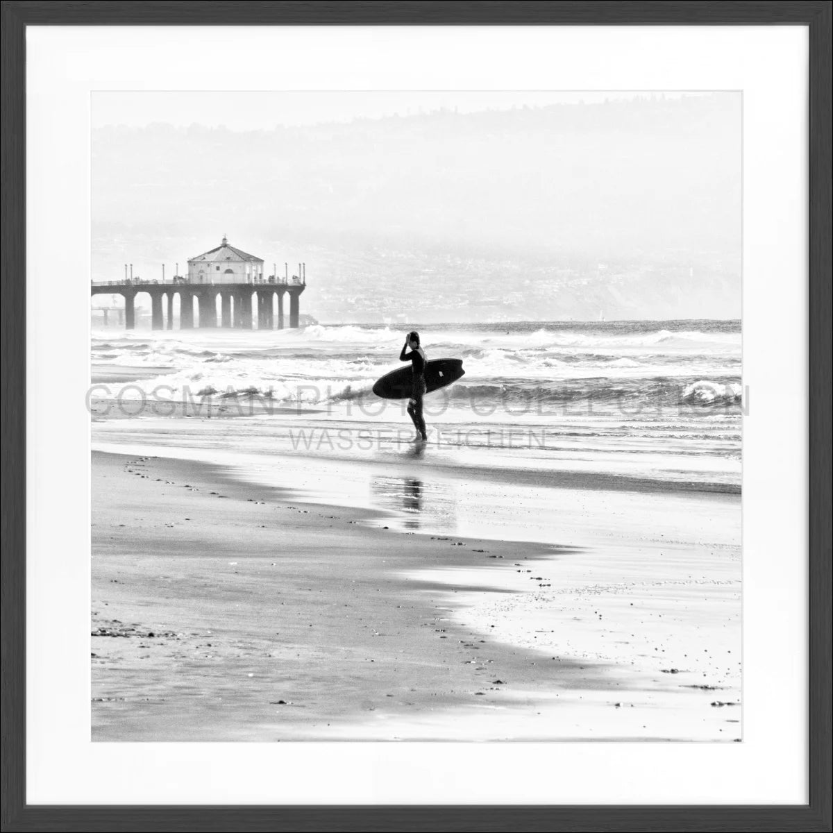 Poster mit Rahmen Kalifornien Manhattan Beach ’Surfer’